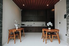 Casa Nika Suites Seminyak