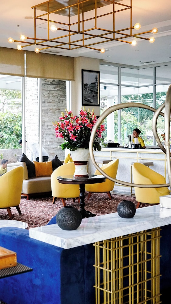 Astanaraya Suites Hotel