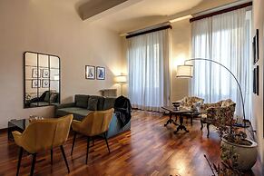 Pergola Apartment by Mamo Florence