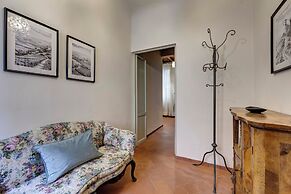 Pergola Apartment by Mamo Florence