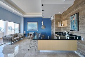 Shalom Tower By YellowKey