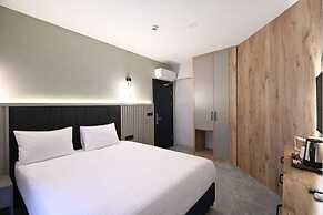 Nas Corner Hotel