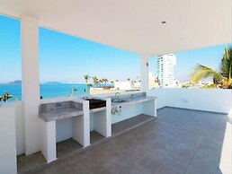 Reginas Apartments