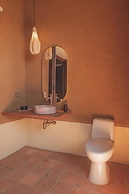 Hotel Ambil
