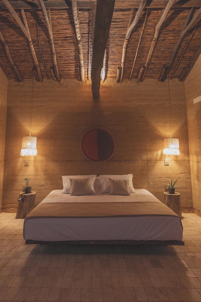 Hotel Ambil
