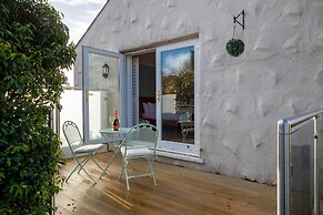 Daisy Cottage - St Florence Parking