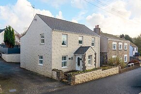 Daisy Cottage - St Florence Parking