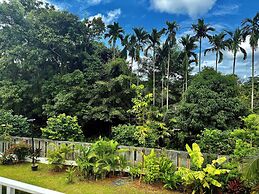 Beautiful Villa Between Jungle