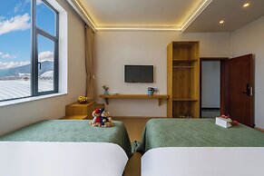 Shangri-La Chenxia Courtyard Homestay