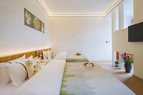 Shangri-La Chenxia Courtyard Homestay