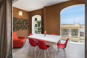 Luxury 3BR APT with Terrace & Views