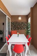 Luxury 3BR APT with Terrace & Views
