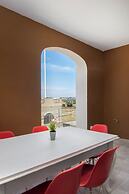 Luxury 3BR APT with Terrace & Views