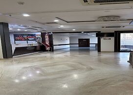 Hotel Girraj Inn