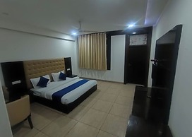 Hotel Girraj Inn