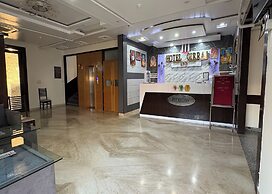 Hotel Girraj Inn