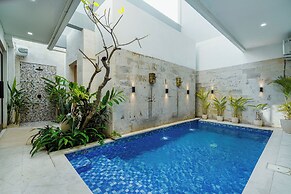 3-bedroom Private pool villa City Sanur