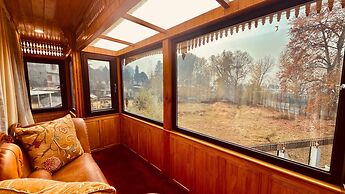 Kashmir Mahal Resorts by Stay Pattern