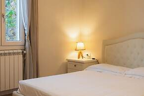 Emilia Suite Home