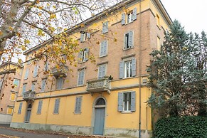 Emilia Suite Home