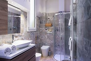 Emilia Suite Home