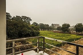 Hotel The Viraj Palace