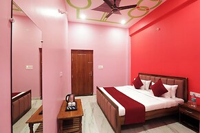 Hotel The Viraj Palace