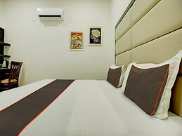 Collection O Ovel Hotel Grand