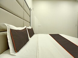 Collection O Ovel Hotel Grand