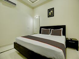 Collection O Ovel Hotel Grand