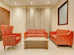 Collection O Ovel Hotel Grand