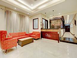 Collection O Ovel Hotel Grand