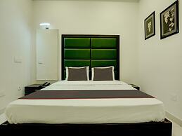 Collection O Ovel Hotel Grand