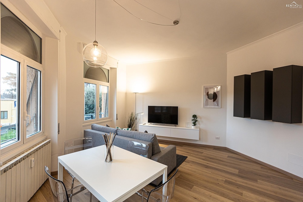 Rental in Rome Matilde Modern Apartment