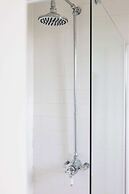 Victorian House Sleeps 14 Pool and Gardens