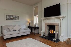 Victorian House Sleeps 14 Pool and Gardens