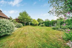 Victorian House Sleeps 14 Pool and Gardens