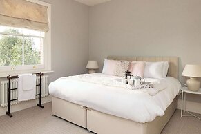 Victorian House Sleeps 14 Pool and Gardens