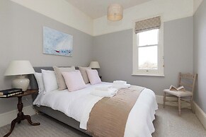 Victorian House Sleeps 14 Pool and Gardens