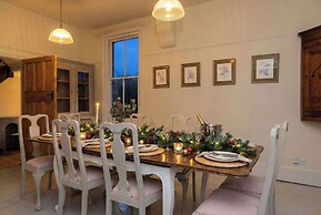 Victorian House Sleeps 14 Pool and Gardens