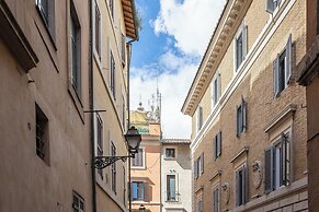 Rental in Rome Navona Modern Apartment