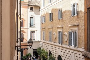 Rental in Rome Navona Modern Apartment