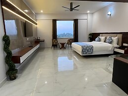 Sunrise Dreamworld Resort
