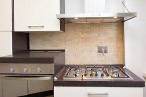 Rental in Rome Pyramid View Apartment