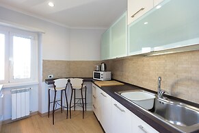 Rental in Rome Pyramid View Apartment