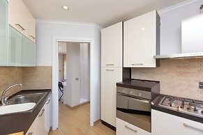 Rental in Rome Pyramid View Apartment