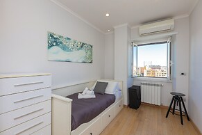 Rental in Rome Pyramid View Apartment