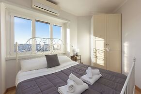 Rental in Rome Pyramid View Apartment