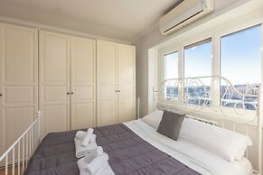 Rental in Rome Pyramid View Apartment