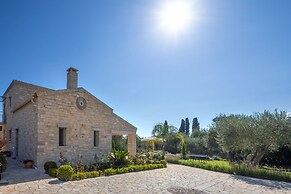 Mateo Stone Villa in Kato Korakiana